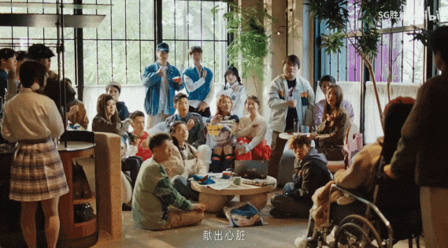 QQ 25周年：用17076个真实故事讲述品牌的热诚初心-3.gif