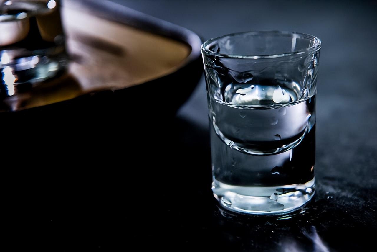 开瓶率大战背后：泸州老窖们的库存危机有多严重？-3.jpg