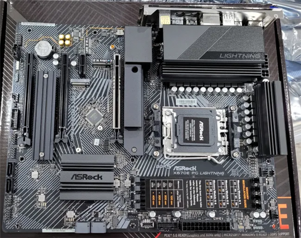 等了四年!AMD 600系主板终于能看芯片组温度了:X670E等全支持