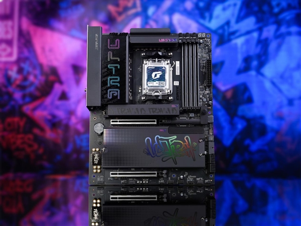 X3D神U满血搭档！七彩虹iGame X870E ULTRA-S旗舰主板开售：首发价1899元
