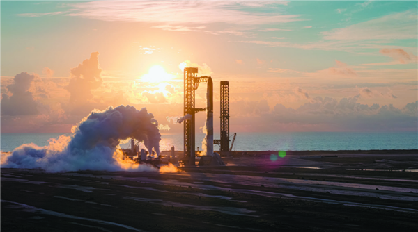 马斯克又要搞事!SpaceX星舰发射频次暴涨18倍:从25次暴增到456次