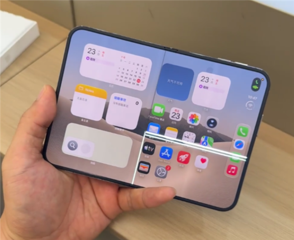 苹果回应iPhone Duo内屏开裂:大多数设备不受影响 用户可联系AppleCare换机