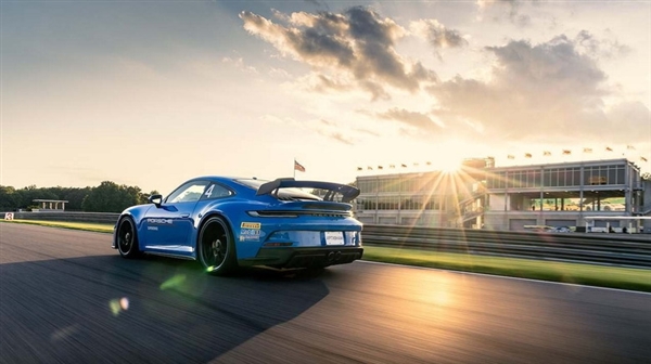 保时捷开班教漂移!半天1万元:全程使用911 GT3