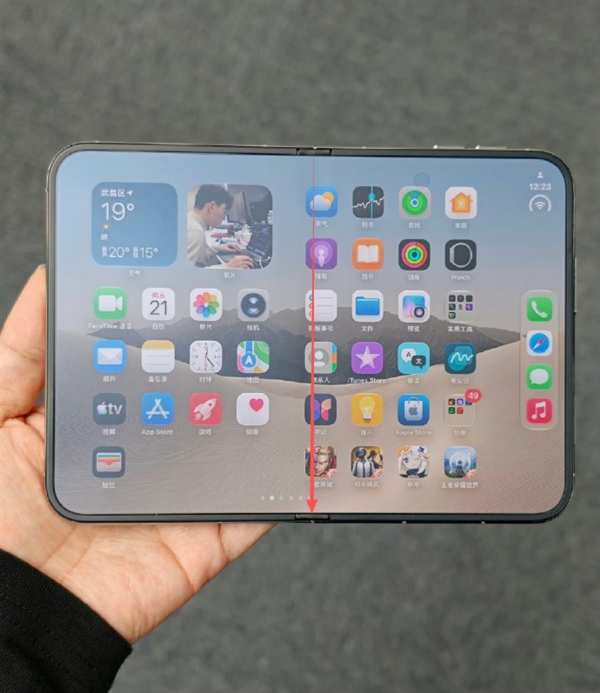 iPhone Duo微信不适配引热议!韩路吐槽:强迫症用这手机得疯