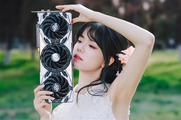十月PC新游封神！索泰RTX 5080 天启 OC通吃全场