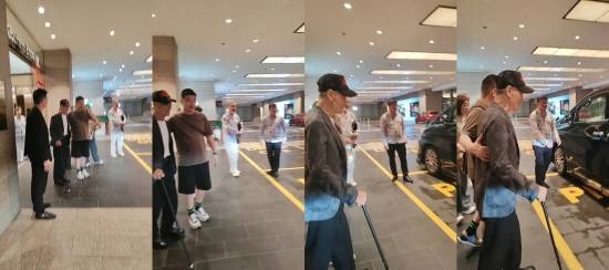 82岁陈惠敏外出需人搀扶出行 昔日硬汉如今拄拐杖