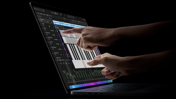触屏MacBook Pro售价超10万:苹果最终还是掀翻了祖训
