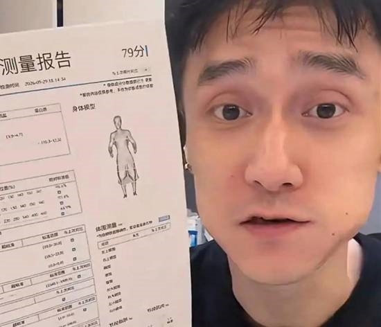 蒋劲夫大方回应太瘦显老 此前因家暴退圈
